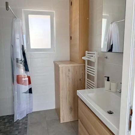 Appartement Meublé Lumineux Au Coeur Du Bocage Vendéen *
